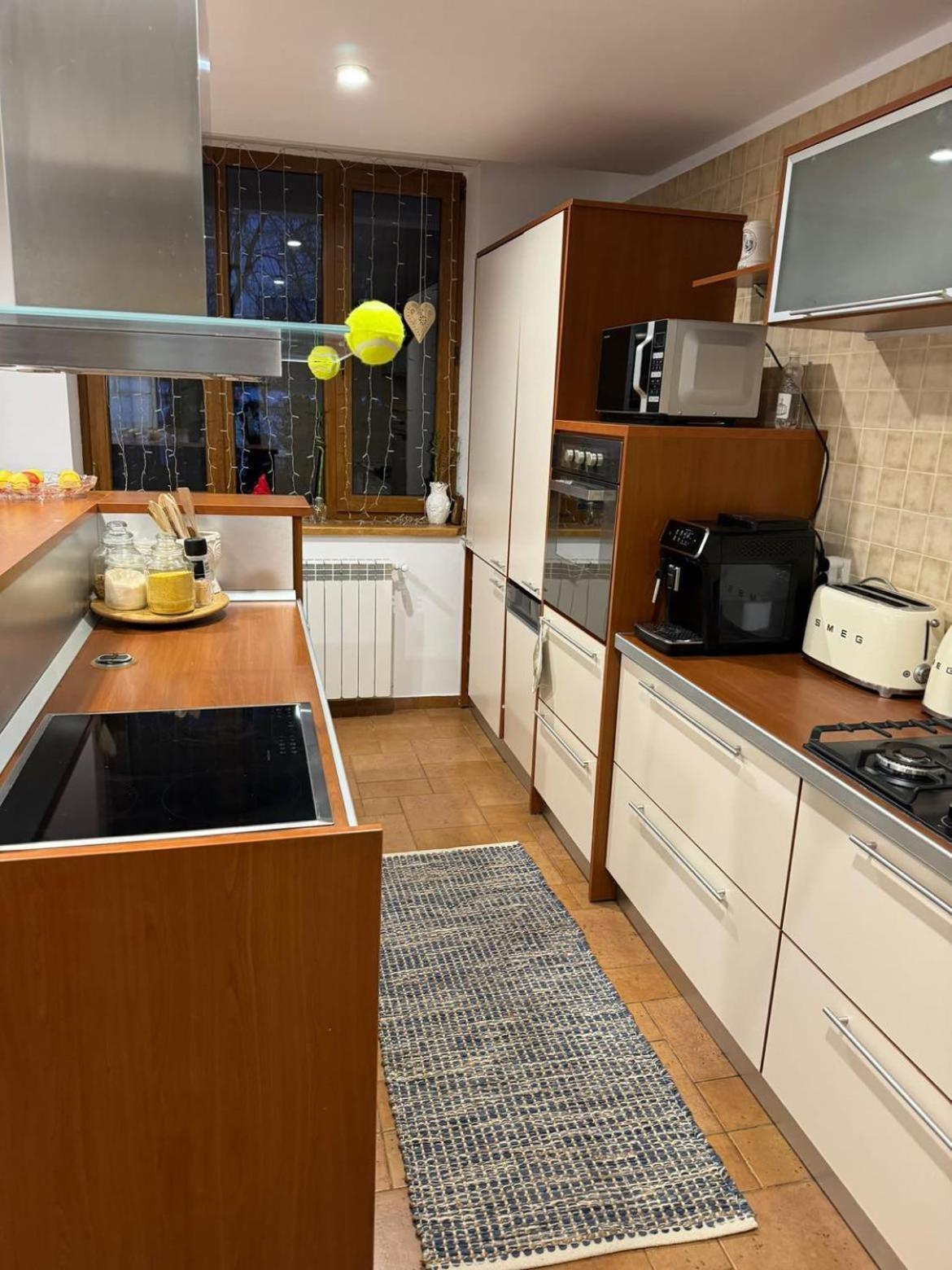Evie'S Tree House Villa Dragomirna Екстериор снимка