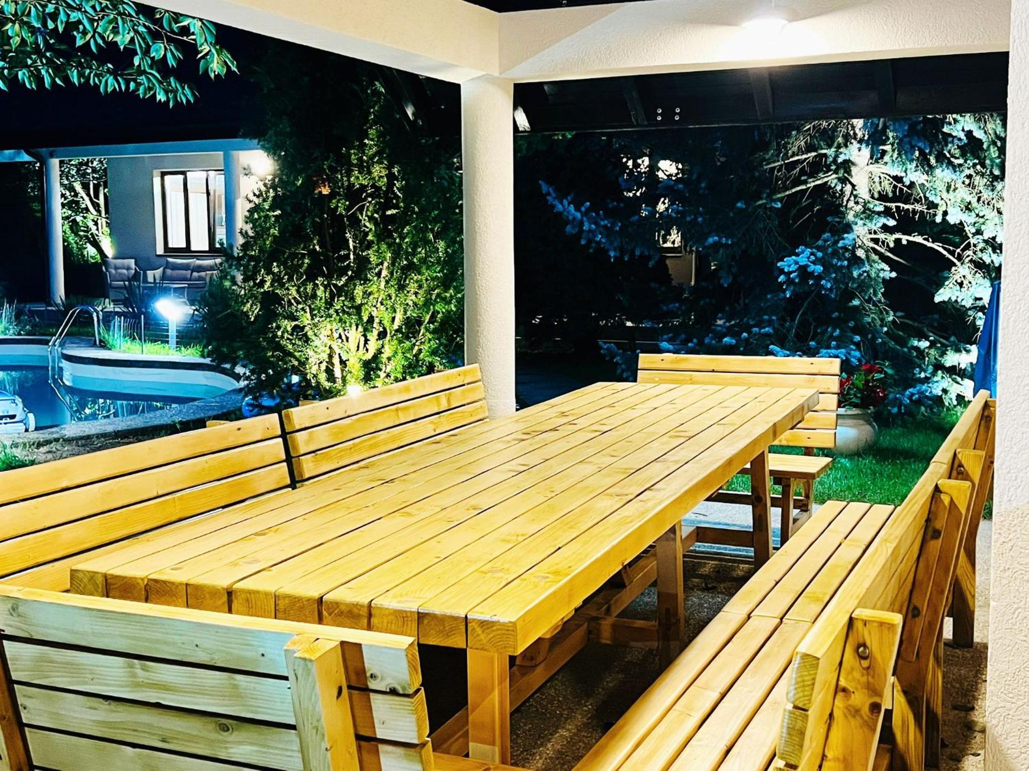Evie'S Tree House Villa Dragomirna Екстериор снимка