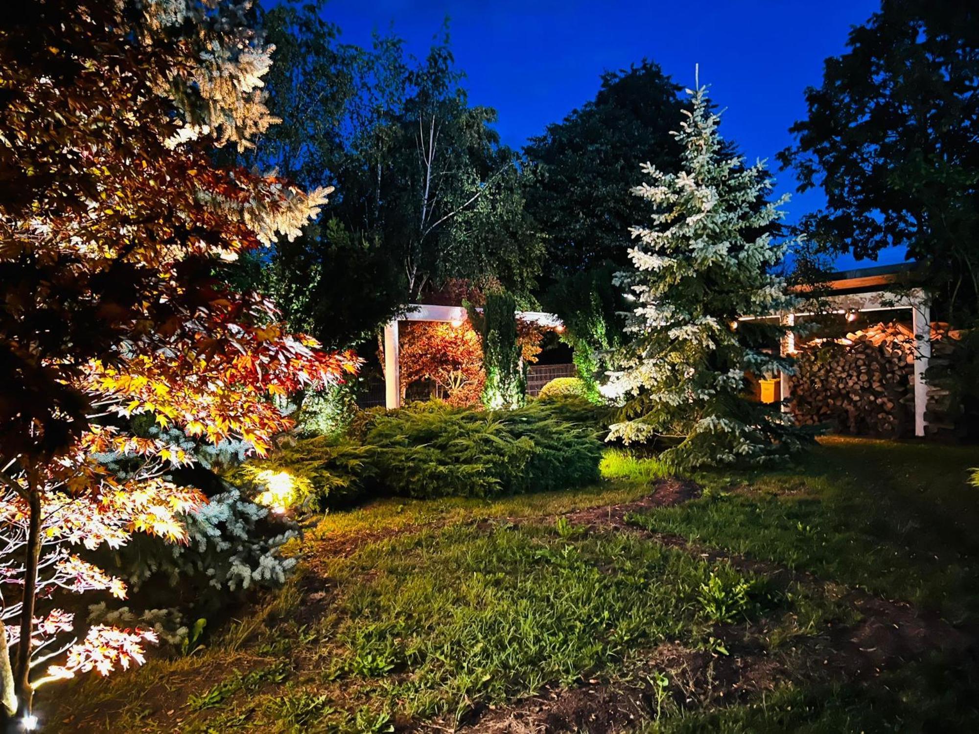 Evie'S Tree House Villa Dragomirna Екстериор снимка