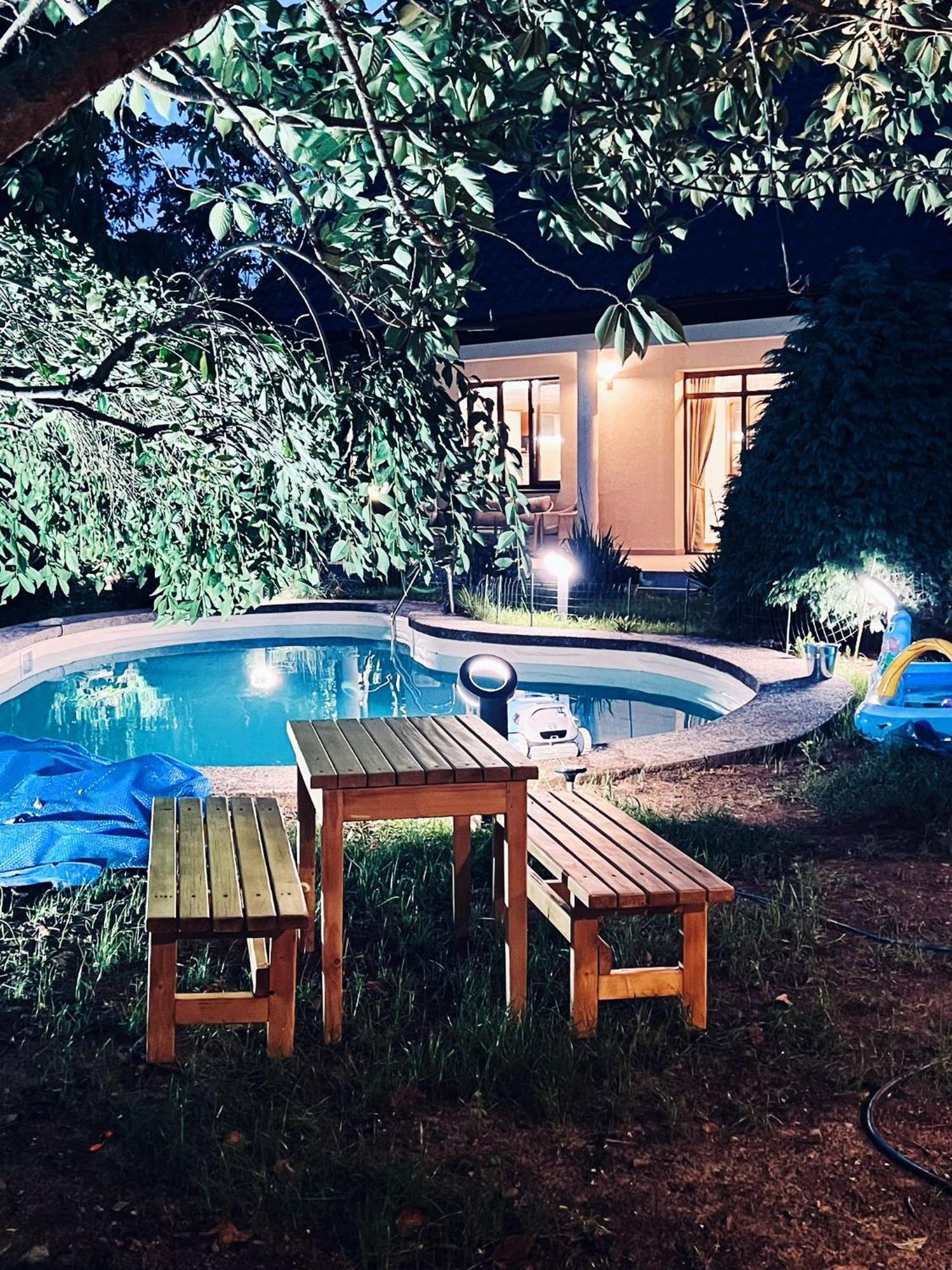 Evie'S Tree House Villa Dragomirna Екстериор снимка